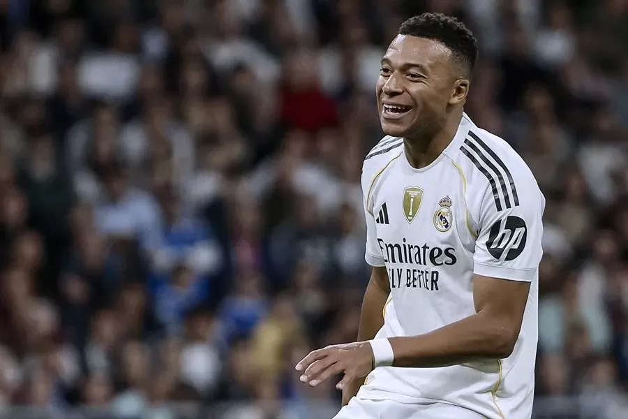 Mbappé hace historia y alcanza los 400 goles más joven que Messi y Ronaldo Mbappé hace historia y alcanza los 400 goles más joven que Messi y Ronaldo