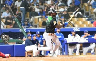 Estrellas dominan al Licey y lo empujan al borde del abismo Estrellas dominan al Licey y lo empujan al borde del abismo