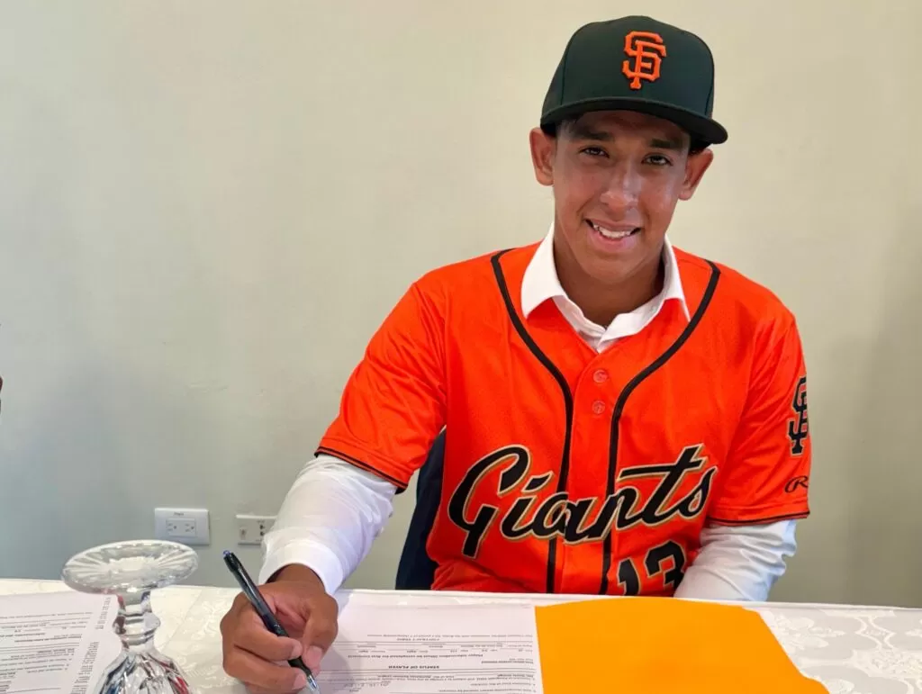 Gigantes de San Francisco firman al campocorto venezolano Luis Hernández por US$5.4 millones